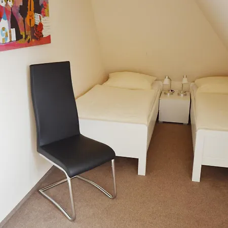 Reetdachhaus 4, Inkl 2 Parkplaetze 펜션 *