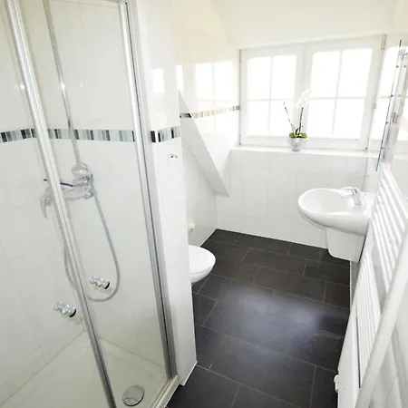 펜션 Reetdachhaus 4, Inkl 2 Parkplaetze *