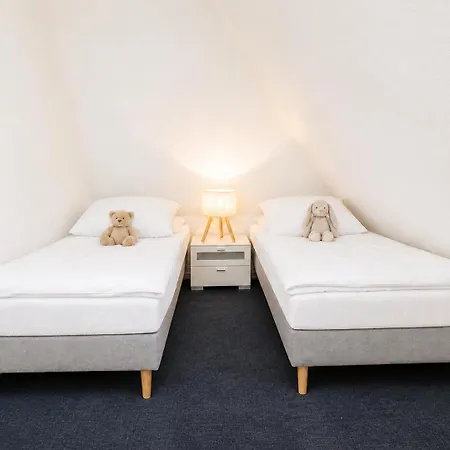 Reetdachhaus 4, Inkl 2 Parkplaetze Fehmarn