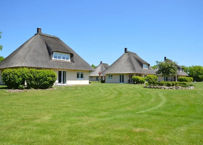 Reetdachhaus 4, Inkl 2 Parkplaetze * Fehmarn